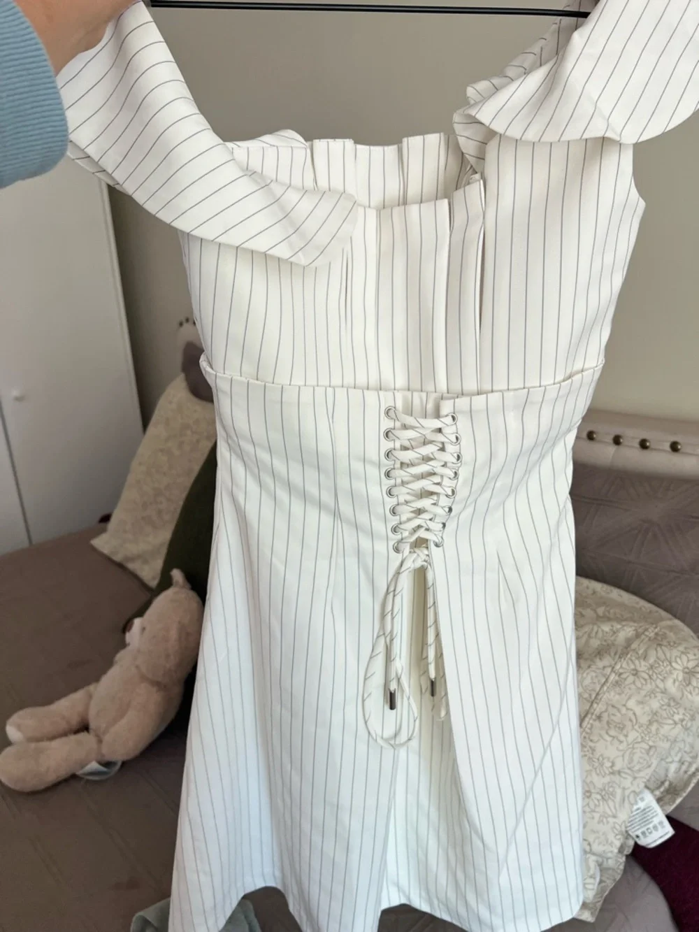 Elliatt stunning stripped